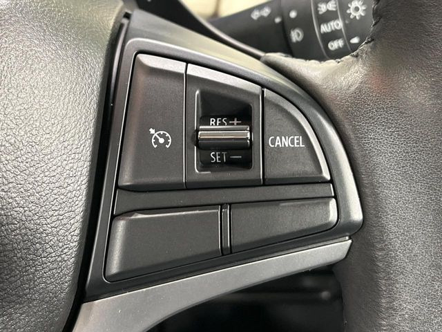 �y�N���[�Y�R���g���[���z�������H�����N���N���s�B�A�N�Z���𗣂��Ă���葬�x�ő��s���ł��A�������^�]���̕��S���y��!�����E�������ȒP�ȃX�C�b�`����Œ����ł��܂��B