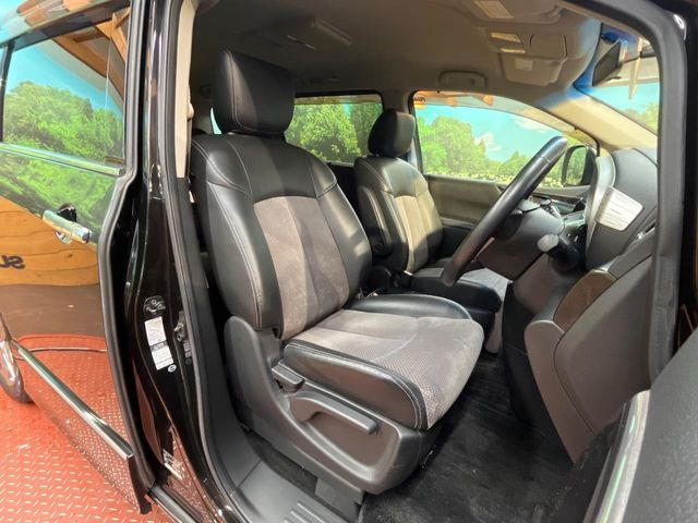 �y�n�[�t���U�[�V�[�g�z�������ƍ���S�n�𗼗������l�C�̃V�[�g���w�ʁE���ʂ̃t�@�u���b�N�f�ނ́A�ʋC���̗ǂ��⊊��ɂ����ɗD��Ă��܂��B�C���╞���ɍ��E���ꂸ���K�ɂ���肢�������܂��B