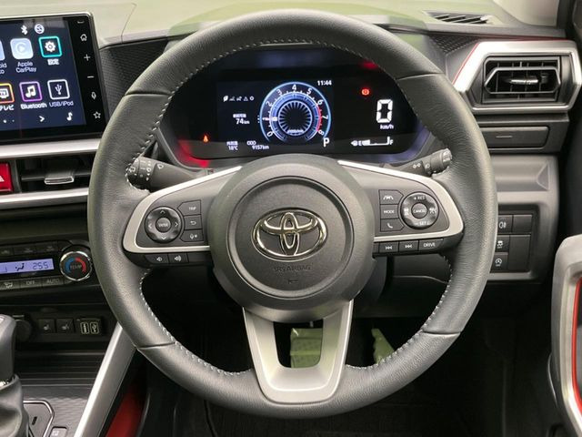 �y�����v�����X�e�A�����O�z�㎿�Ȋv���g�p���邱�ƂŁA��ɂ����������݂ƂĂ��^�]���₷���n���h���ł���