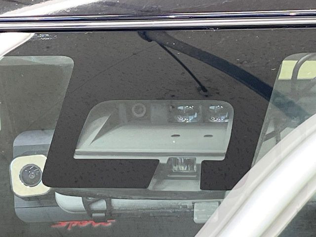 �y�X�Y�L �Z�[�t�e�B�T�|�[�g�z���s���ɑO���̎ԗ�����F�����A�Փ˂������Ȏ��͌x��ƃu���[�L�ŏՓˉ���Ɣ�Q�y�����A�V�X�g�B�����S�Ƀh���C�u�����y���݂��������܂��B