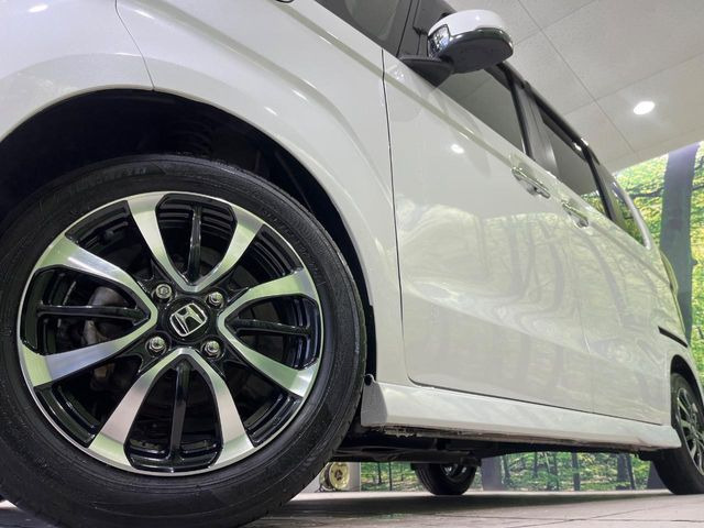 �y����14�C���`�A���~�z�C�[���z�O�ςɃ}�b�`���������A���~�z�C�[���𑕒����Ă���܂��B�e��ЊO�A���~�z�C�[����A�X�^�b�h���X�^�C�����戵�����Ă���܂��B���񂲑��k����������