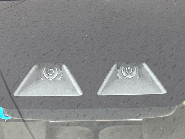 �y�X�}�[�g�A�V�X�g�z���s���ɑO���̎ԗ�����F�����A�Փ˂������Ȏ��͌x��ƃu���[�L�ŏՓˉ���Ɣ�Q�y�����A�V�X�g�B�����S�Ƀh���C�u�����y���݂��������܂��B