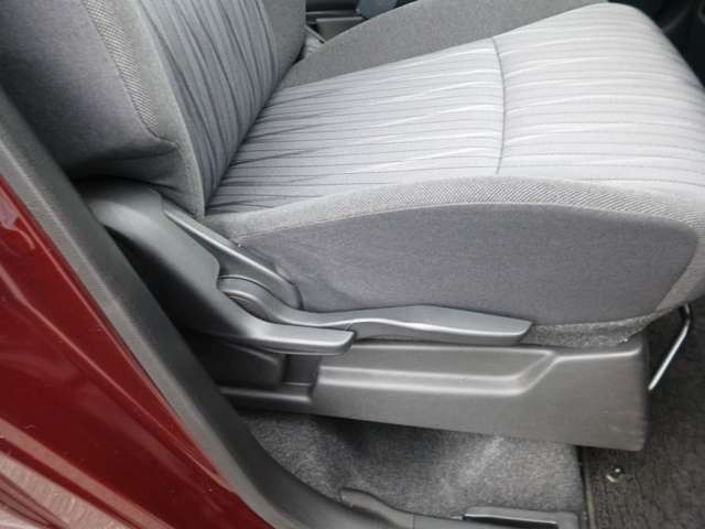 �^�]�Ȃɂ̓V�[�g���t�^�[���t���Ă��܂��̂ō����ɂ��킹�ăh���C�r���O�|�W�V���������߂��܂��B