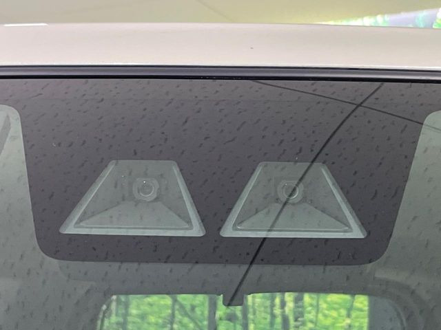 �y�X�}�[�g�A�V�X�g�z���s���ɑO���̎ԗ�����F�����A�Փ˂������Ȏ��͌x��ƃu���[�L�ŏՓˉ���Ɣ�Q�y�����A�V�X�g�B�����S�Ƀh���C�u�����y���݂��������܂��B