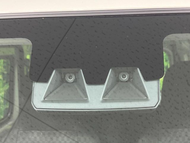 �y�X�}�[�g�A�V�X�g�z���s���ɑO���̎ԗ�����F�����A�Փ˂������Ȏ��͌x��ƃu���[�L�ŏՓˉ���Ɣ�Q�y�����A�V�X�g�B�����S�Ƀh���C�u�����y���݂��������܂��B