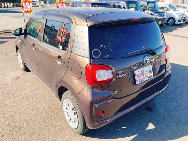 ���X�ł͌y�����Ԃ��畁�ʎԂ܂ŕ��L���I�[�����[�J�[�̎Ԏ�E�F�E�O���[�h��L�x�ɑ����Ă���܂��B