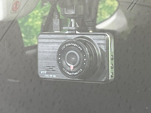 �y�h���C�u���R�[�_�[�z���S�E���S�ȃJ�[���C�t�ɕK�{�̃h���C�u���R�[�_�[�𑕔�!���s���͂������A������^�]�⎖�̂ɑ��������ۂ̏󋵂��f���ŋL�^���A����̃��X�N�ɔ����܂��B