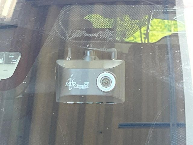 �y�h���C�u���R�[�_�[�z���S�E���S�ȃJ�[���C�t�ɕK�{�̃h���C�u���R�[�_�[�𑕔�!���s���͂������A������^�]�⎖�̂ɑ��������ۂ̏󋵂��f���ŋL�^���A����̃��X�N�ɔ����܂��B