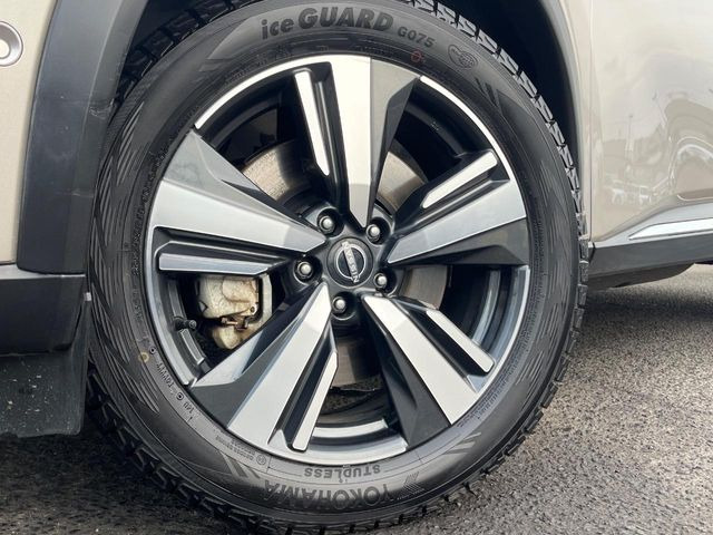 �y�����I�v�V����19�C���`�A���~�z�C�[���z�����I�v�V�����z�C�[���𑕒��B���s���\�̌���ɉ����A�O�ς����X�^�C���b�V���ɂȂ��Ă��܂��B