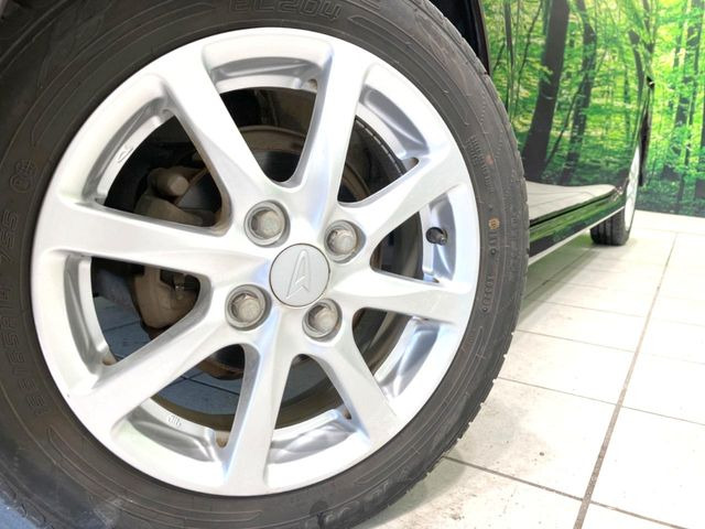 �y����14�C���`�A���~�z�C�[���z�O�ςɃ}�b�`���������A���~�z�C�[���𑕒����Ă���܂��B�e��ЊO�A���~�z�C�[����A�X�^�b�h���X�^�C�����戵�����Ă���܂��B���񂲑��k����������