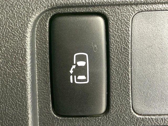 �y�p���[�X���C�h�h�A�z�X�}�[�g�L�[��^�]�Ȃ̃X�C�b�`�ŃX���C�h�h�A�̊J���\���d��������͂����ăh�A���J����K�v�������A���������q�l�ł��A�d���ו��������Ă��鎞�����N�ɊJ���߂ł��܂���