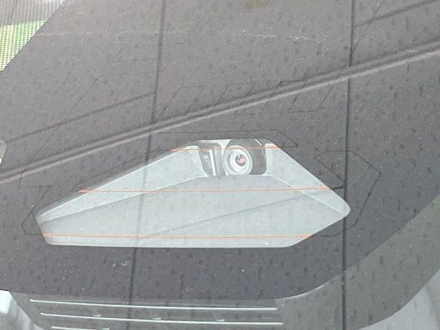 �y�g���^�Z�[�t�e�B�Z���X�z���s���ɑO���̎ԗ�����F�����A�Փ˂������Ȏ��͌x��ƃu���[�L�ŏՓˉ���Ɣ�Q�y�����A�V�X�g�B�����S�Ƀh���C�u�����y���݂��������܂��B