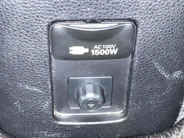 �y�A�N�Z�T���[�R���Z���g�z�L�����v��X�|�[�c�A�A�E�g�h�A�ł̃A�N�e�B�r�e�B�͂������A�ЊQ�E��d�̍ۂɏ����ɂ��Ȃ�AC100V�R���Z���g�𑕔���P�[�^�C��^�u���b�g�A�Q�[���@��̏[�d�ɂ���