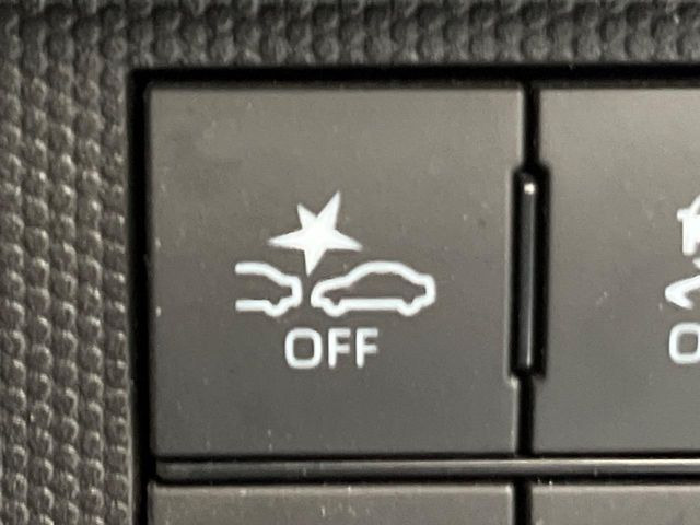 �y�X�}�[�g�A�V�X�g�z���s���ɑO���̎ԗ�����F�����A�Փ˂������Ȏ��͌x��ƃu���[�L�ŏՓˉ���Ɣ�Q�y�����A�V�X�g�B�����S�Ƀh���C�u�����y���݂��������܂��B