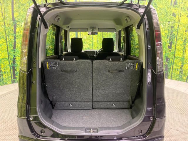 ���i�̂���������ʋ΁A���}���ɏ\���ȉ׎��X�y�[�X���m�ۂ��Ă���܂��B�Z�J���h�V�[�g��|���ƁA�傫�ȉו��̐ύڂ��\�ł���