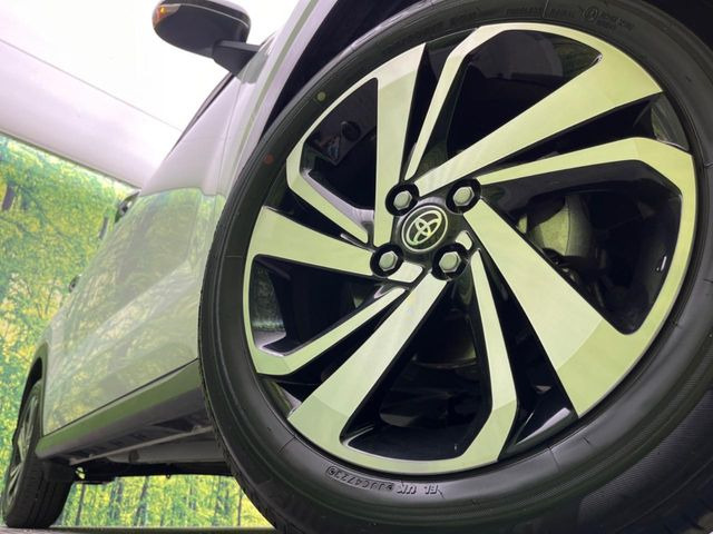 �y����17�C���`�A���~�z�C�[���z�O�ςɃ}�b�`���������A���~�z�C�[���𑕒����Ă���܂��B�e��ЊO�A���~�z�C�[����A�X�^�b�h���X�^�C�����戵�����Ă���܂��B���񂲑��k����������