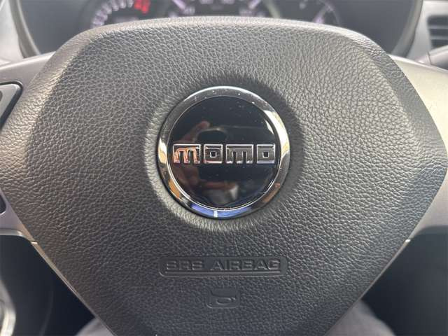 MOMO�X�e�A�����O