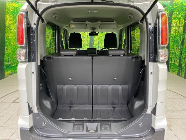 ���i�̂���������ʋ΁A���}���ɏ\���ȉ׎��X�y�[�X���m�ۂ��Ă���܂��B�Z�J���h�V�[�g��|���ƁA�傫�ȉו��̐ύڂ��\�ł���