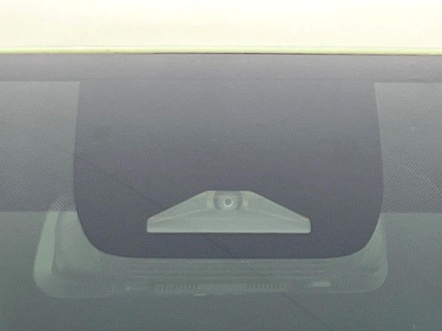 �y�g���^�Z�[�t�e�B�Z���X�z���s���ɑO���̎ԗ�����F�����A�Փ˂������Ȏ��͌x��ƃu���[�L�ŏՓˉ���Ɣ�Q�y�����A�V�X�g�B�����S�Ƀh���C�u�����y���݂��������܂��B