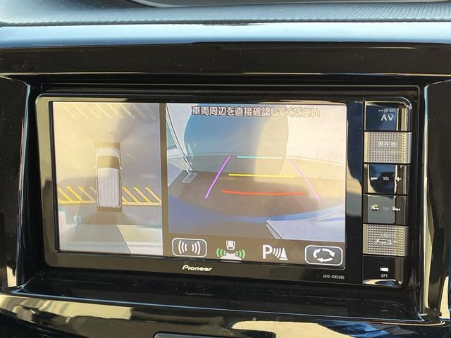 �y�S���ʃ��j�^�[�p�J�����z��p�̃J�����ɂ��A�ォ�猩���낵���悤�Ȏ��_��360�x�N���}�̎��͂��m�F���邱�Ƃ��ł��܂������p�������m�F���₷���A�����ꏊ�ł̐؂�Ԃ��⒓�Ԃ��X���[�Y�ɍs���܂��B