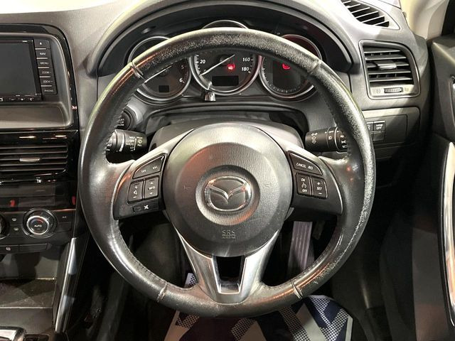 �y�����v�����X�e�A�����O�z�㎿�Ȋv���g�p���邱�ƂŁA��ɂ����������݂ƂĂ��^�]���₷���n���h���ł���