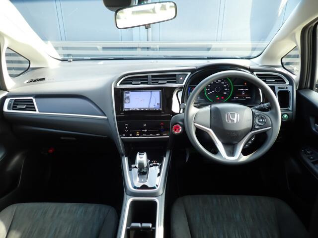 �C���p�l�摜�ɂȂ�܂��B�ԓ��͐��Ǝ҂ɂĎ����N���[�j���O�{�H�ς݂Ȃ̂ŁA��ϐ����ł��B