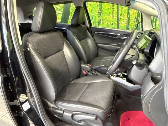 �y�n�[�t���U�[�V�[�g�z�������ƍ���S�n�𗼗������l�C�̃V�[�g���w�ʁE���ʂ̃t�@�u���b�N�f�ނ́A�ʋC���̗ǂ��⊊��ɂ����ɗD��Ă��܂��B�C���╞���ɍ��E���ꂸ���K�ɂ���肢�������܂��B