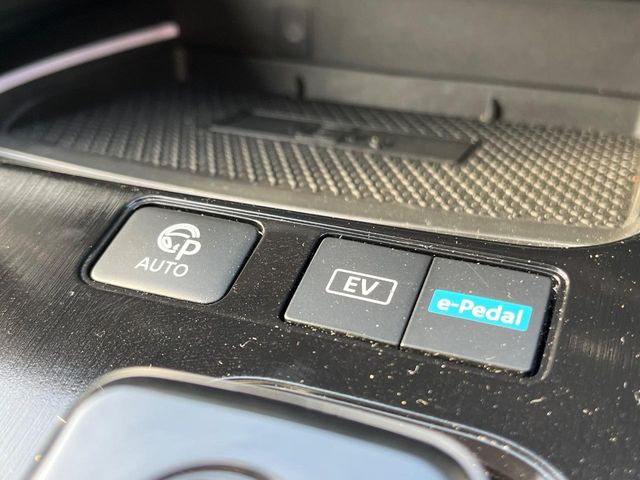 �y���Ԏx���V�X�e���z���ԃX�y�[�X�����m���A�X���[�Y�Ȓ��Ԃ��A�V�X�g�B�����X�y�[�X�ւ̒��ԂȂǁA���ԂɎ��M�̖������ɂ������߂̋@�\�ł���