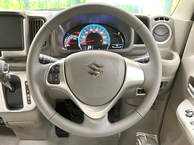 �y�����v�����X�e�A�����O�z�㎿�Ȋv���g�p���邱�ƂŁA��ɂ����������݂ƂĂ��^�]���₷���n���h���ł���