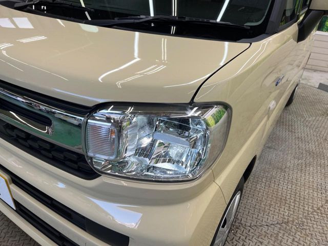 �yLED�w�b�h���C�g�z���V����ԑ��s�����ǍD�Ȏ��E���m�ۂ����S���ĉ^�]�ł��鍂�P�xLED�w�b�h���C�g�𑕔�!�_�����x�������A����d�͂��}�����Ă��܂��B