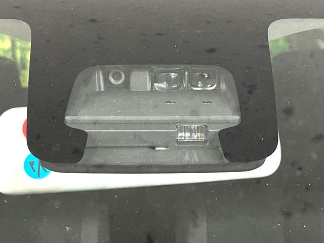 �y�X�Y�L �Z�[�t�e�B�T�|�[�g�z���s���ɑO���̎ԗ�����F�����A�Փ˂������Ȏ��͌x��ƃu���[�L�ŏՓˉ���Ɣ�Q�y�����A�V�X�g�B�����S�Ƀh���C�u�����y���݂��������܂��B