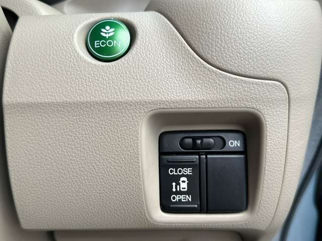 �y�d���X���C�h�h�A�z�h�A�̊J�������^�b�`�ōs�����Ƃ��ł��܂����֗��ȋ@�\�̈�ł��ˁ�