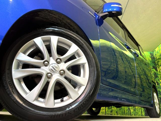 �y����15�C���`�A���~�z�C�[���z�O�ςɃ}�b�`���������A���~�z�C�[���𑕒����Ă���܂��B�e��ЊO�A���~�z�C�[����A�X�^�b�h���X�^�C�����戵�����Ă���܂��B���񂲑��k����������