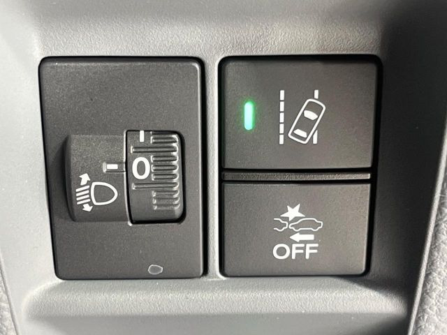 �y�Ԑ��ێ��x���V�X�e���z�������H���s���A�Ԑ�����͂ݏo�������Ȏ��ɃX�e�A�����O�𐧌�B�����S�E���S�ȉ^�]���T�|�[�g���Ă���܂�!