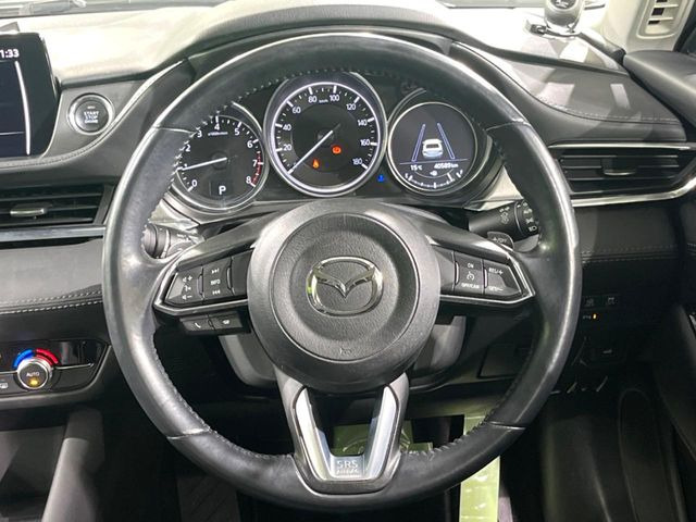 �y�����v�����X�e�A�����O�z�㎿�Ȋv���g�p���邱�ƂŁA��ɂ����������݂ƂĂ��^�]���₷���n���h���ł���