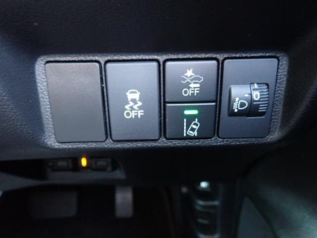 �����h�~�@�\�A�Փˉ���y���u���[�L�t���ŁA�����S�Ƀh���C�u�����y���݂��������܂���