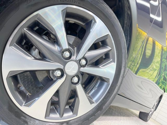 �y����15�C���`�A���~�z�C�[���z�O�ςɃ}�b�`���������A���~�z�C�[���𑕒����Ă���܂��B�e��ЊO�A���~�z�C�[����A�X�^�b�h���X�^�C�����戵�����Ă���܂��B���񂲑��k����������