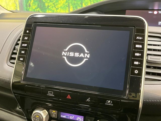 �y����10�C���`�i�r�z�l�C�̏����i�r�𑕔��B�I�[�f�B�I�@�\���[�����Ă���ABluetooth�ڑ�����΂������̃X�}�z��MP3�v���C���[�̉��y���Đ��\!�����̉^�]������Ɋy�����Ȃ��