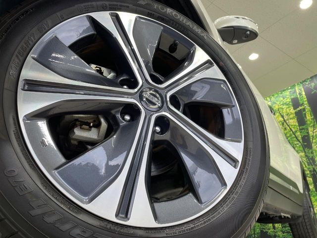 �y����17�C���`�A���~�z�C�[���z�O�ςɃ}�b�`���������A���~�z�C�[���𑕒����Ă���܂��B�e��ЊO�A���~�z�C�[����A�X�^�b�h���X�^�C�����戵�����Ă���܂��B���񂲑��k����������