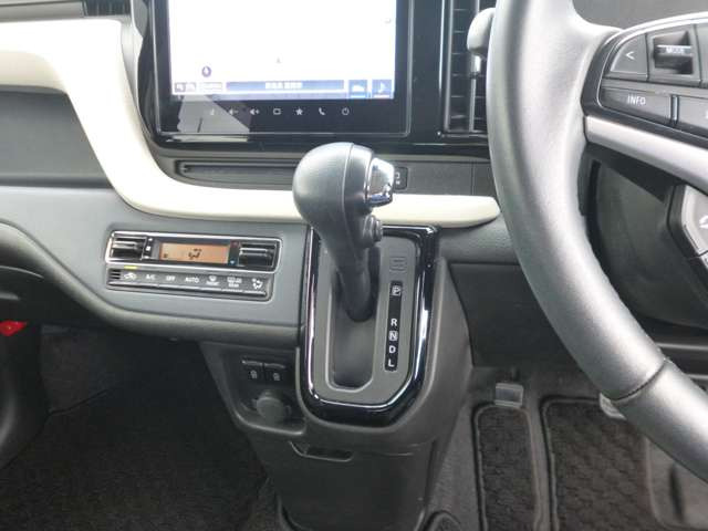 ����Ȃւ̈ړ����X���[�Y�ɂ�����C���p�l�V�t�g���̗p!�������L�X�A�������!�܂���������ɂ�������肪����܂��B���[�͂����C���������B�U�炩�肪���Ȏԓ����X�b�L��!