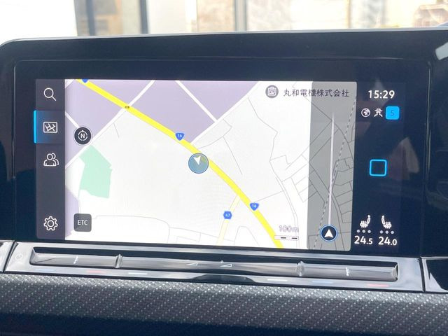 �������i�r:��̊��̂���i�r�́A����������ԓ������o���Ă���܂��BBluetooth�Đ��ȂǃI�[�f�B�I�@�\���[�����Ă���܂��̂ŁA�^�]�����y���߂܂���