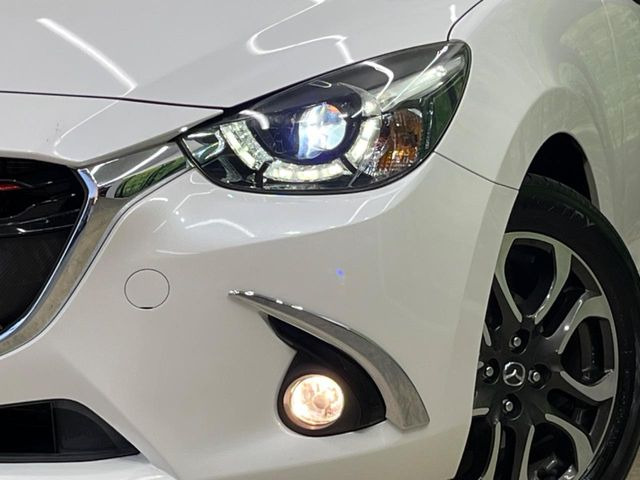 �yLED�w�b�h���C�g�z���V����ԑ��s�����ǍD�Ȏ��E���m�ۂ����S���ĉ^�]�ł��鍂�P�xLED�w�b�h���C�g�𑕔�!�_�����x�������A����d�͂��}�����Ă��܂��B