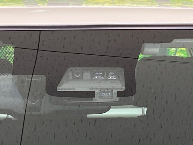 �y�g���^�Z�[�t�e�B�Z���X�z���s���ɑO���̎ԗ�����F�����A�Փ˂������Ȏ��͌x��ƃu���[�L�ŏՓˉ���Ɣ�Q�y�����A�V�X�g�B�����S�Ƀh���C�u�����y���݂��������܂��B