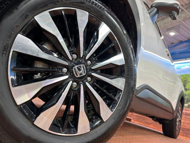 �y����17�C���`�A���~�z�C�[���z�O�ςɃ}�b�`���������A���~�z�C�[���𑕒����Ă���܂��B�e��ЊO�A���~�z�C�[����A�X�^�b�h���X�^�C�����戵�����Ă���܂��B���񂲑��k����������