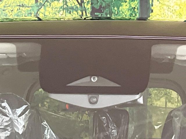 �y�G�}�[�W�F���V�[�u���[�L�z���s���ɑO���̎ԗ�����F�����A�Փ˂������Ȏ��͌x��ƃu���[�L�ŏՓˉ���Ɣ�Q�y�����A�V�X�g�B�����S�Ƀh���C�u�����y���݂��������܂��B