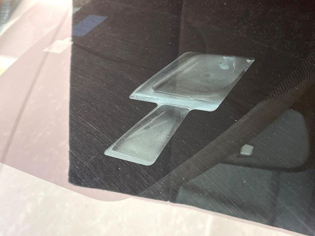 �y�X�}�[�g�V�e�B�u���[�L�T�|�[�g�z�ᑬ���s���ɑO���̎ԗ�����F�����A�Փ˂������Ȏ��͌x��ƃu���[�L�ŏՓˉ���Ɣ�Q�y�����A�V�X�g�B�����S�Ƀh���C�u�����y���݂��������܂��B