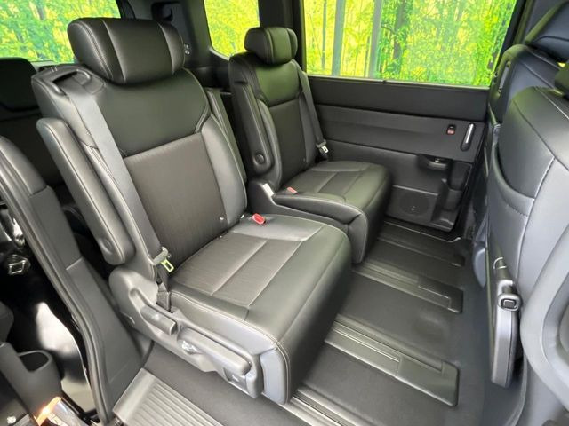 ���i���ȃI���W�i���t���A�}�b�g���I�v�V�����ɂĂ��p�ӂ��Ă���܂��B���D���ȃf�U�C����J���[�����Ԃɍ��킹�đI��ł����������Ƃ��ł��܂���