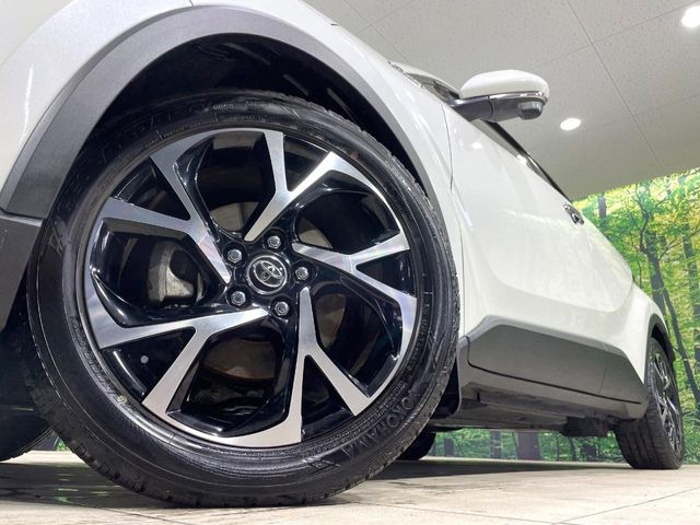 �y����18�C���`�A���~�z�C�[���z�O�ςɃ}�b�`���������A���~�z�C�[���𑕒����Ă���܂��B�e��ЊO�A���~�z�C�[����A�X�^�b�h���X�^�C�����戵�����Ă���܂��B���񂲑��k����������