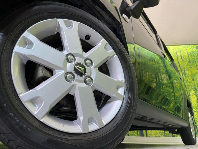 �y����15�C���`�A���~�z�C�[���z�O�ςɃ}�b�`���������A���~�z�C�[���𑕒����Ă���܂��B�e��ЊO�A���~�z�C�[����A�X�^�b�h���X�^�C�����戵�����Ă���܂��B���񂲑��k����������