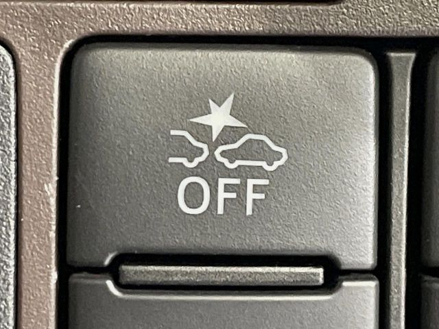 �y�X�}�[�g�A�V�X�g�z���s���ɑO���̎ԗ�����F�����A�Փ˂������Ȏ��͌x��ƃu���[�L�ŏՓˉ���Ɣ�Q�y�����A�V�X�g�B�����S�Ƀh���C�u�����y���݂��������܂��B